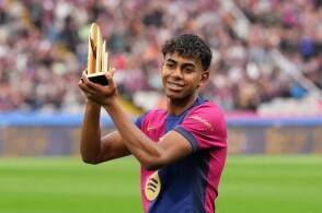 [中超]萨尔瓦多外脚背送挑传 李嗣镕头球破门