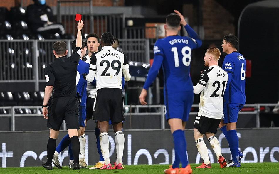 棒球与智慧场馆：解析Wi-Fi 7如何支持球场内数万人的即时社交