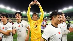 德扑锦标赛：中后期筹码保护策略。（德州扑克锦标赛中后期筹码保全战术指南）